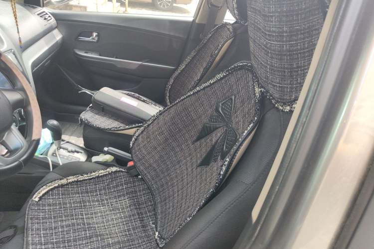 Used Kia K2 2011 Sedan 1.4L Manual Transmission GLS Left Front Seat