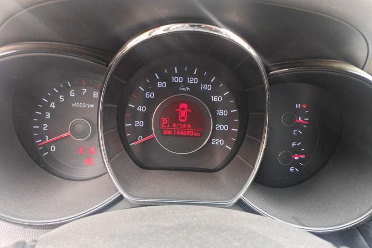 Used Kia K2 2011 Sedan 1.6L Automatic Transmission Premium Instrument Cluster