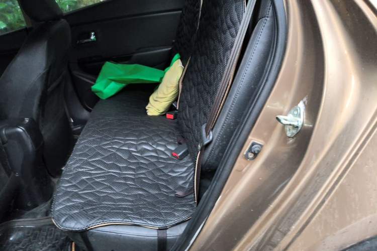 Used Kia K2 2011 Sedan 1.6L Automatic Transmission Premium Left Rear Seat