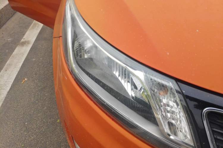 Used Kia K2 2011 Sedan 1.6L Automatic Transmission Premium Right Front Headlight