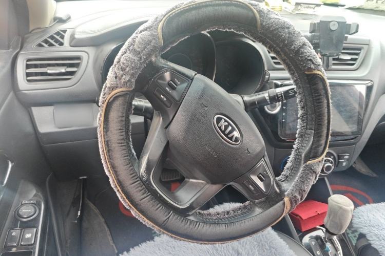 Used Kia K2 2011 Sedan 1.6L Automatic Transmission Premium Steering Wheel