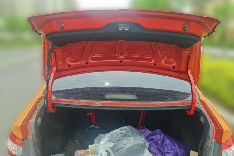 Used Kia K2 2011 Sedan 1.6L Automatic Transmission Premium Trunk