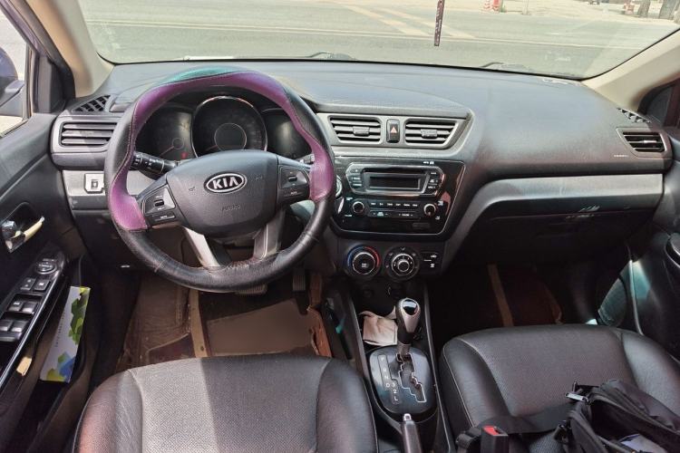 Used Kia K2 2011 Sedan 1.6L Automatic Transmission Premium Center Console