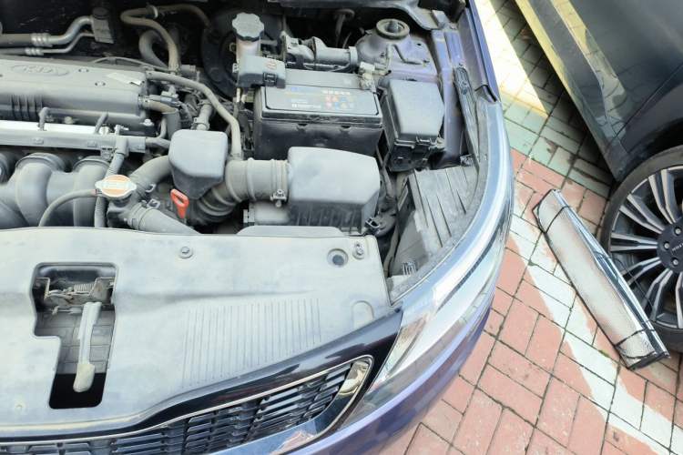 Used Kia K2 2011 Sedan 1.4L Automatic GLS Engine Bay Left
