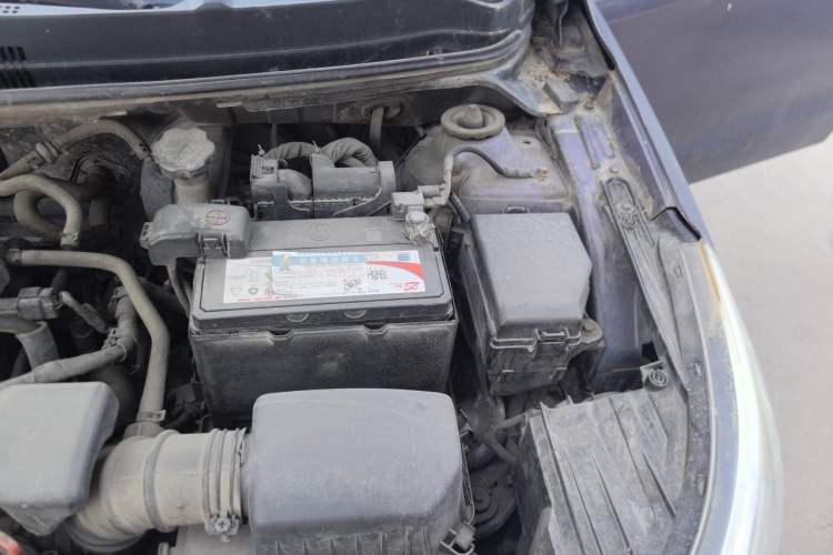 Used Kia K2 2011 Sedan 1.6L Automatic Transmission Premium Engine Bay Left