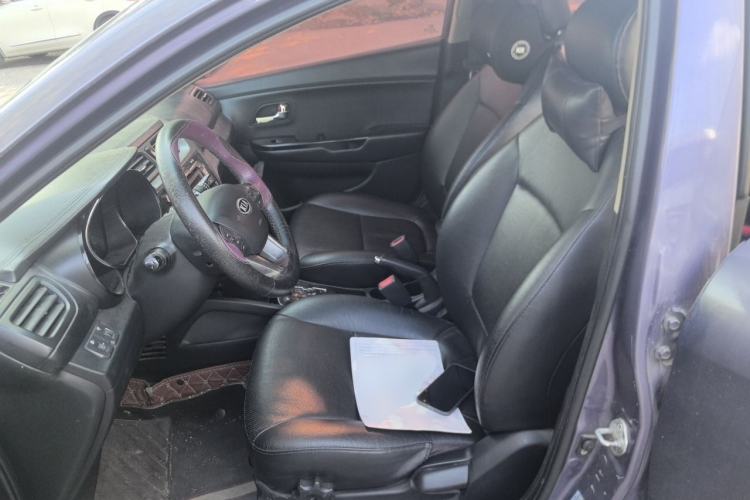 Used Kia K2 2011 Sedan 1.6L Automatic Transmission Premium Left Front Seat