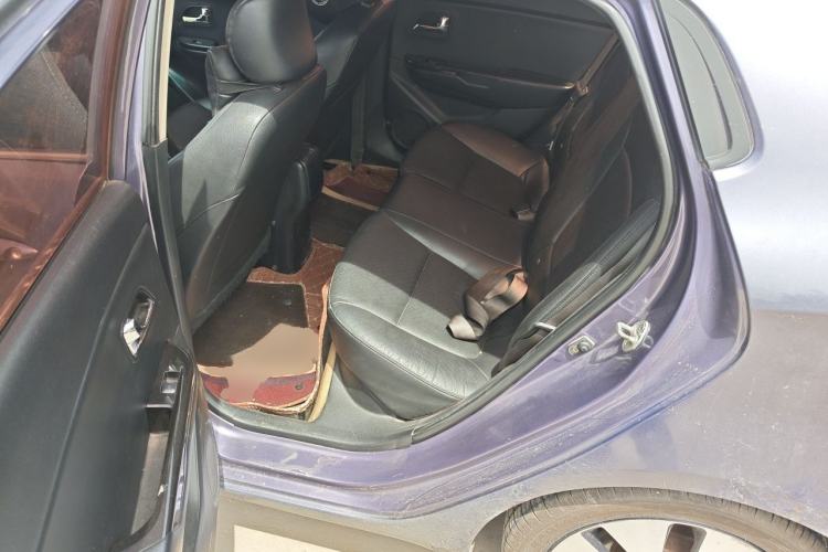 Used Kia K2 2011 Sedan 1.6L Automatic Transmission Premium Left Rear Seat