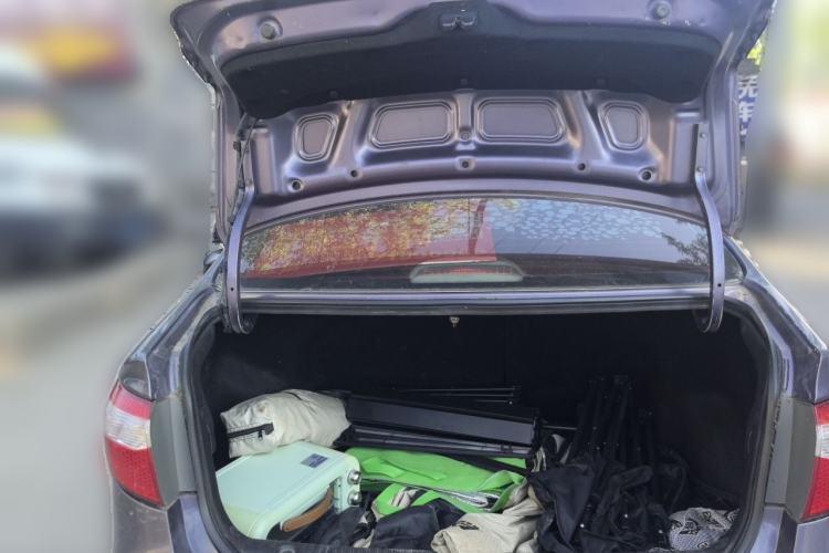 Used Kia K2 2011 Sedan 1.6L Automatic Transmission Premium Trunk