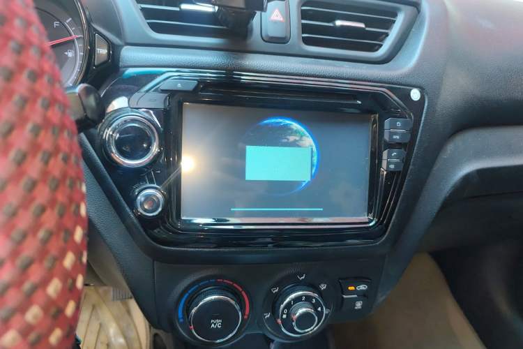 Used Kia K2 2011 Sedan 1.4L Manual Transmission GLS Audio And AC Panel