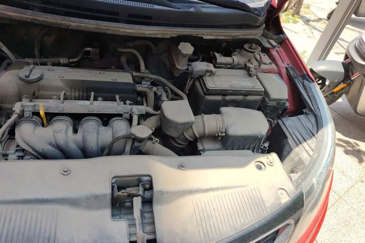 Used Kia K2 2011 Sedan 1.4L Manual Transmission GLS Engine Bay Left