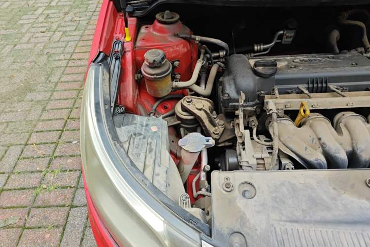 Used Kia K2 2011 Sedan 1.6L Automatic Transmission Premium Engine Bay Right