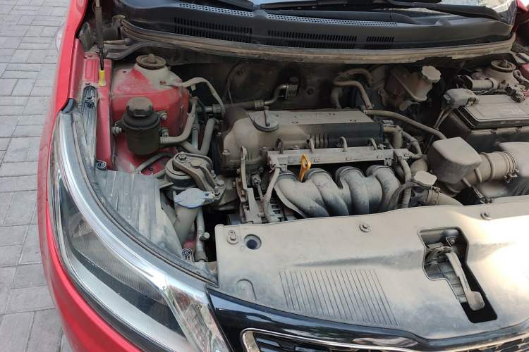 Used Kia K2 2011 Sedan 1.4L Manual Transmission GLS Engine Bay Right