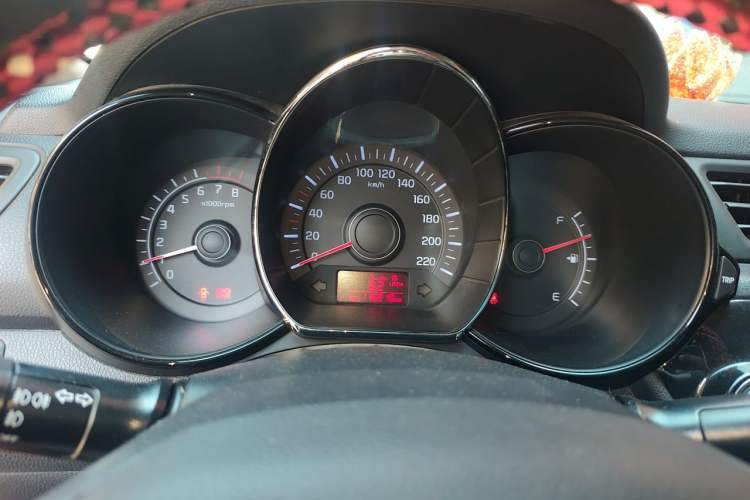 Used Kia K2 2011 Sedan 1.4L Manual Transmission GLS Instrument Cluster