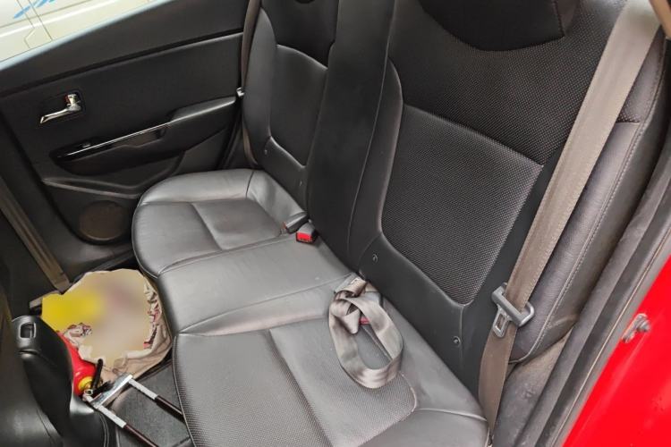 Used Kia K2 2011 Sedan 1.6L Automatic Transmission Premium Left Rear Seat