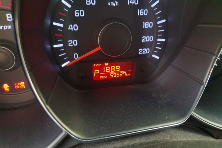Used Kia K2 2011 Sedan 1.4L Automatic GLS Odometer Close Up
