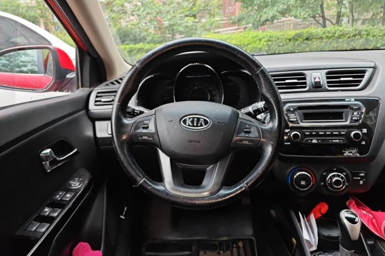 Used Kia K2 2011 Sedan 1.6L Automatic Transmission Premium Steering Wheel