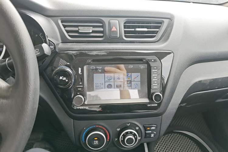 Used Kia K2 2011 Sedan 1.4L Automatic GLS Audio And AC Panel