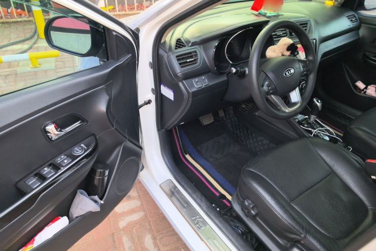 Used Kia K2 2011 Sedan 1.6L Automatic Transmission Premium Driver Seat