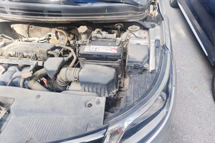 Used Kia K2 2011 Sedan 1.6L Automatic Transmission Premium Engine Bay Left