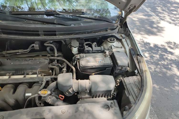 Used Kia K2 2011 Sedan 1.4L Automatic GLS Engine Bay Left