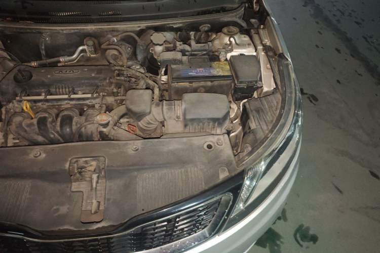Used Kia K2 2011 Sedan 1.4L Automatic GLS Engine Bay Left