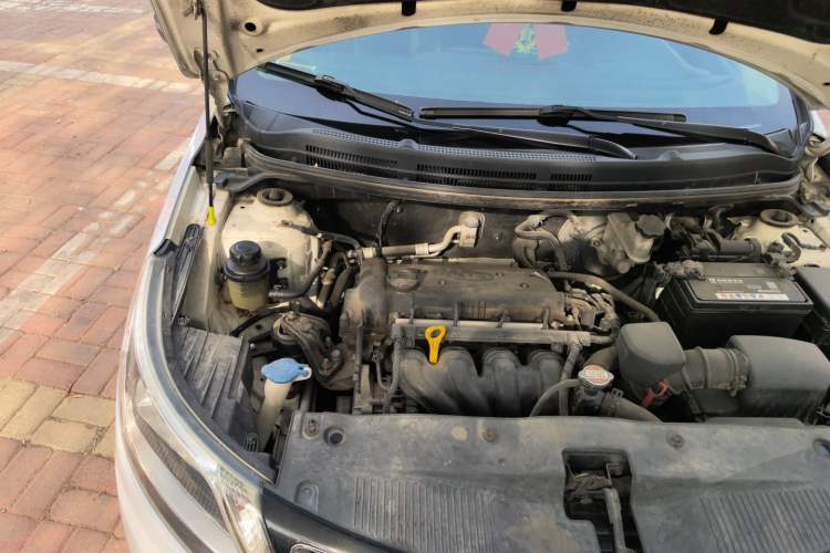 Used Kia K2 2011 Sedan 1.6L Automatic Transmission Premium Engine Bay Right