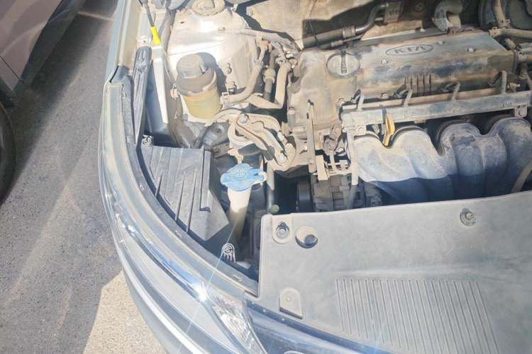 Used Kia K2 2011 Sedan 1.6L Automatic Transmission Premium Engine Bay Right