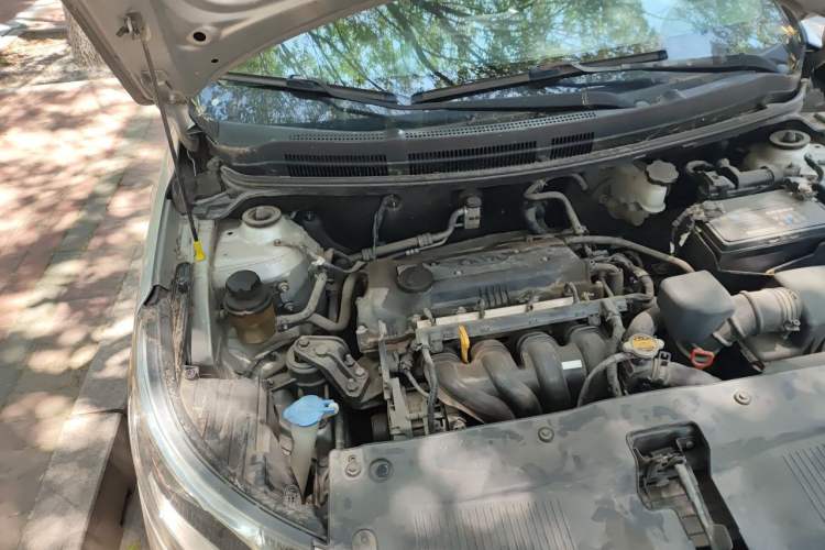 Used Kia K2 2011 Sedan 1.4L Automatic GLS Engine Bay Right