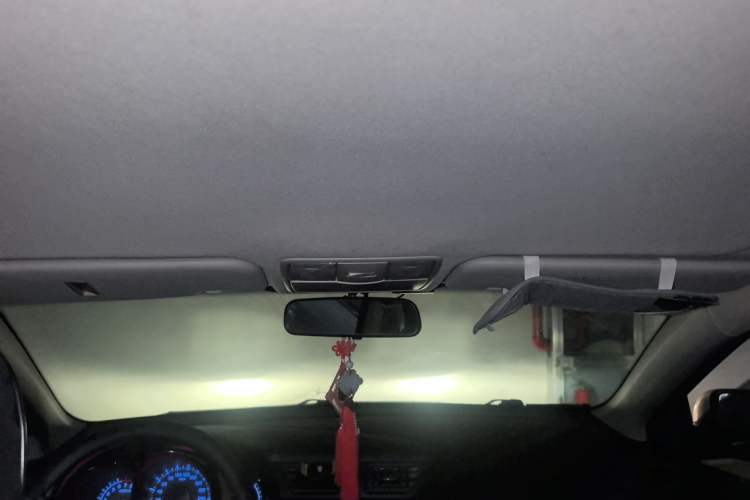 Used Kia K2 2011 Sedan 1.4L Automatic GLS Headliner