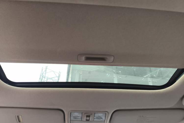 Used Kia K2 2011 Sedan 1.4L Automatic GLS Headliner