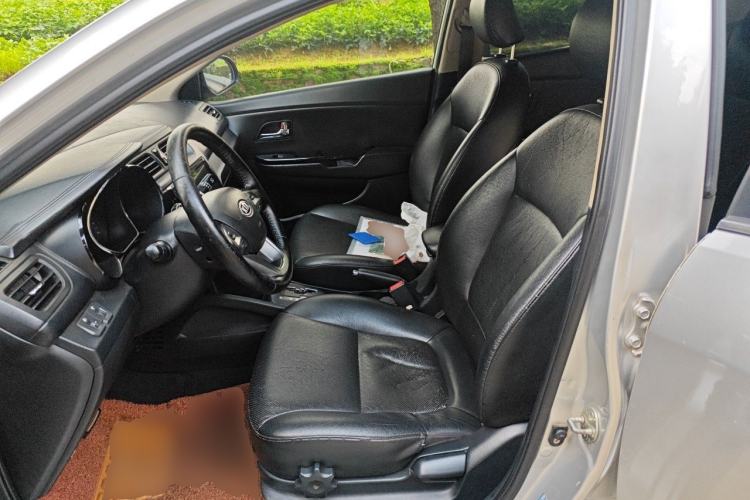 Used Kia K2 2011 Sedan 1.6L Automatic Transmission Premium Left Front Seat