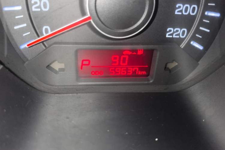 Used Kia K2 2011 Sedan 1.4L Automatic GLS Odometer Close Up