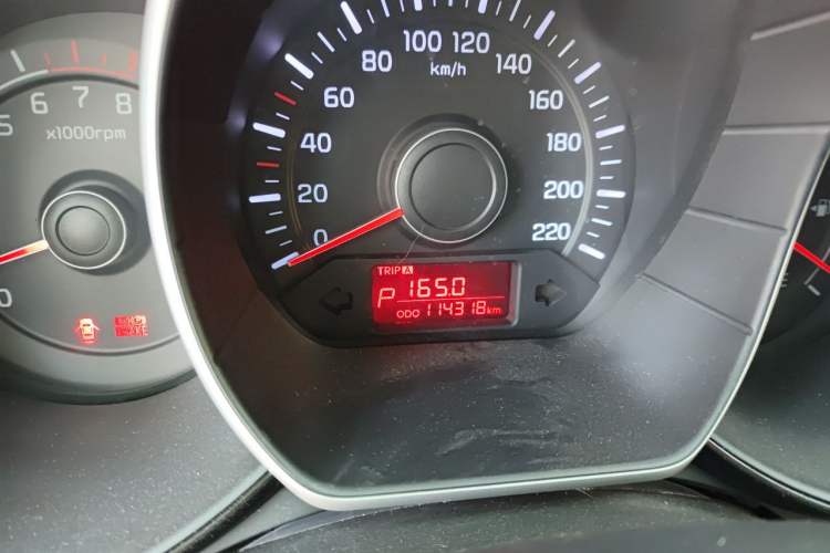Used Kia K2 2011 Sedan 1.4L Automatic GLS Odometer Close Up