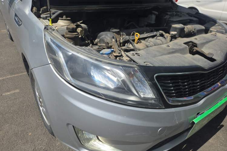 Used Kia K2 2011 Sedan 1.4L MT TOP Right Front Headlight