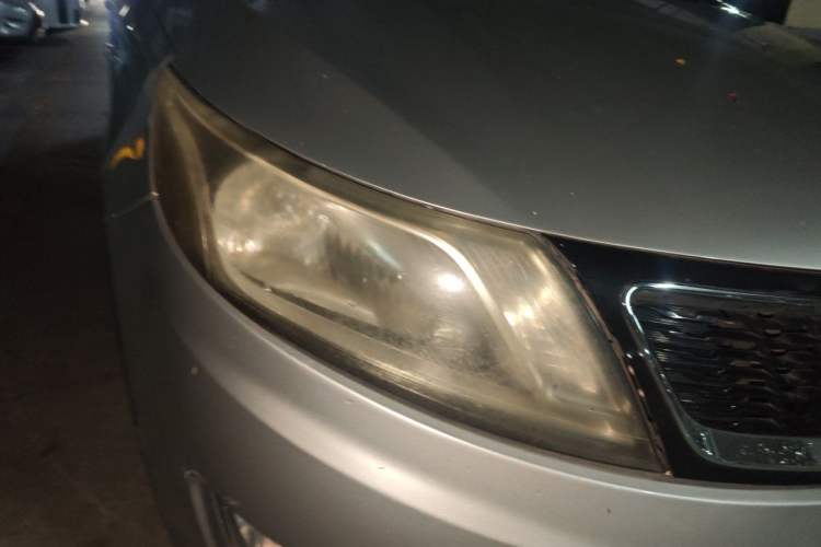 Used Kia K2 2011 Sedan 1.4L Automatic GLS Right Front Headlight