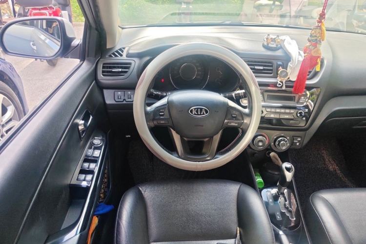 Used Kia K2 2011 Sedan 1.6L Automatic Transmission Premium Steering Wheel