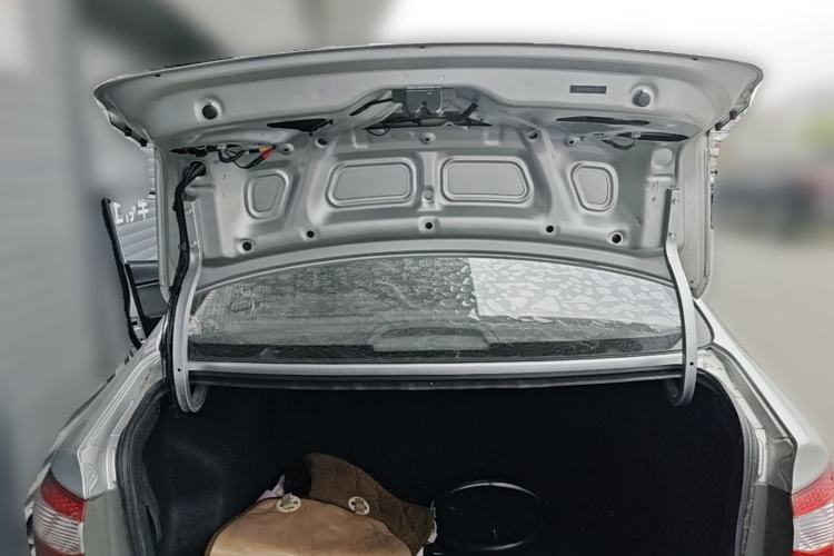 Used Kia K2 2011 Sedan 1.4L Automatic GLS Trunk