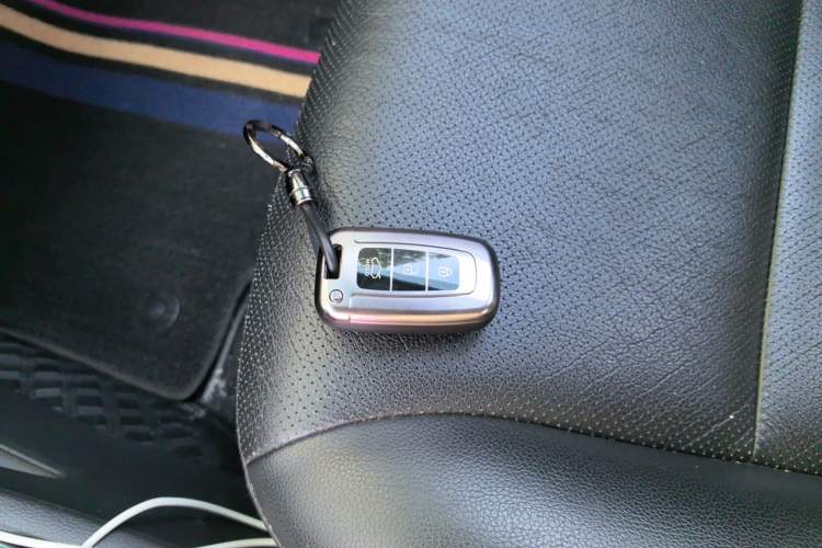 Used Kia K2 2011 Sedan 1.6L Automatic Transmission Premium Vehicle Key