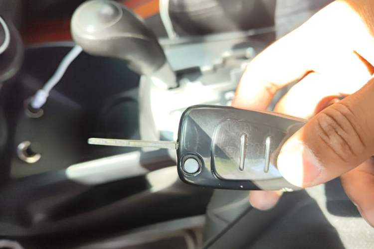 Used Kia K2 2011 Sedan 1.4L Automatic GLS Vehicle Key