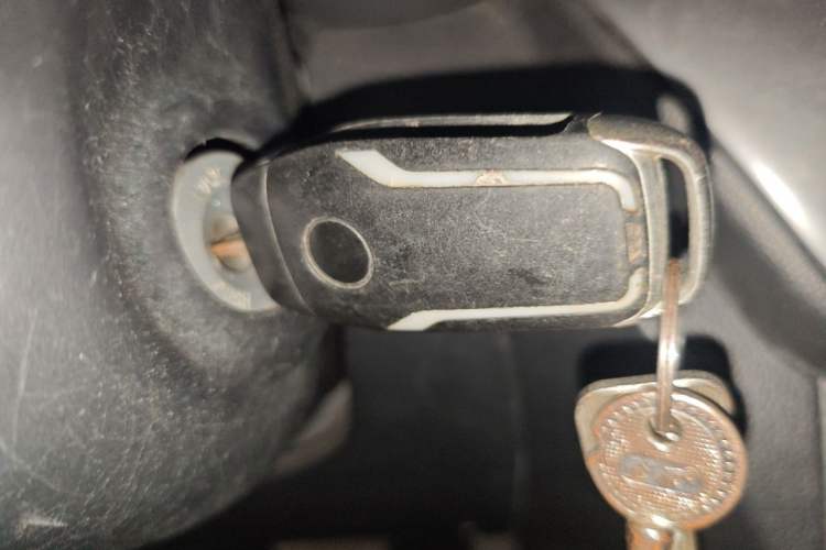 Used Kia K2 2011 Sedan 1.4L Automatic GLS Vehicle Key