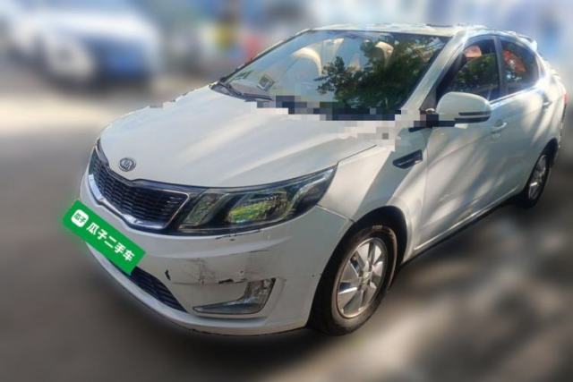 Kia K2 2011 Sedan 1.4L Automatic Top-Trim usado