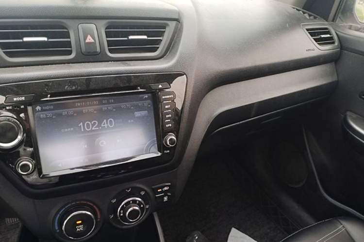 Used Kia K2 2011 Sedan 1.4L Manual Transmission GLS Audio And AC Panel