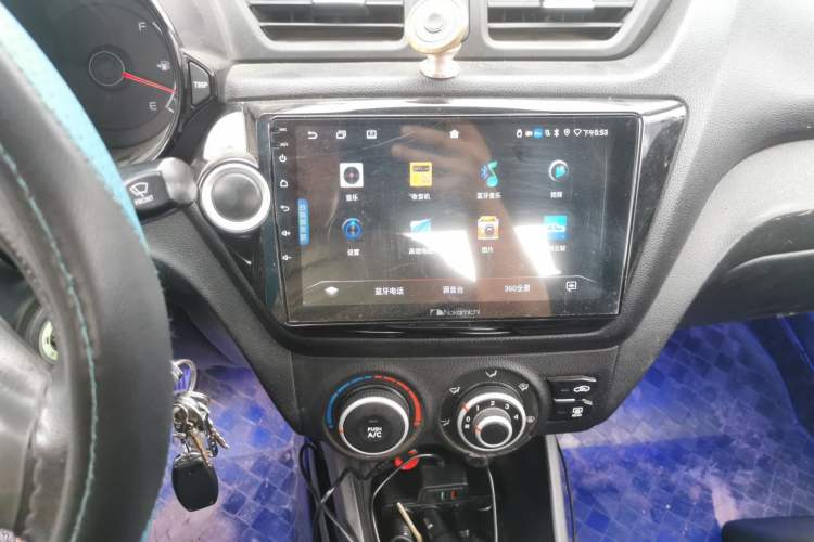 Used Kia K2 2011 Sedan 1.4L Automatic GLS Audio And AC Panel
