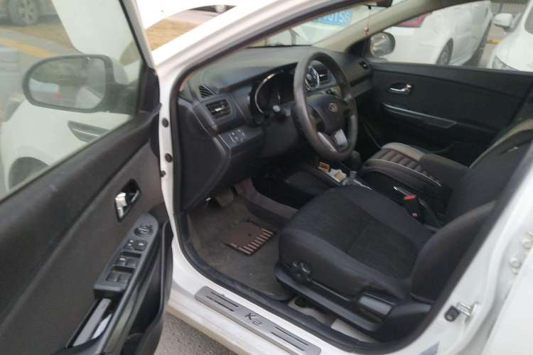 Used Kia K2 2011 Sedan 1.4L Automatic Top-Trim Driver Seat