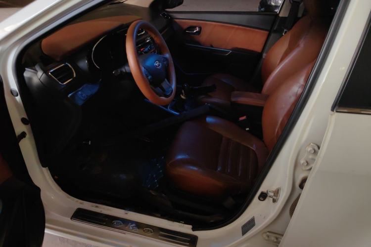 Used Kia K2 2011 Sedan 1.4L Manual Transmission GLS Driver Seat