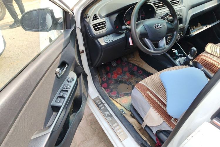 Used Kia K2 2011 Sedan 1.4L Manual Transmission GLS Driver Seat