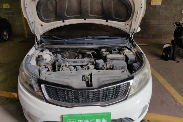 Used Kia K2 2011 Sedan 1.4L Manual Transmission GLS Engine Bay