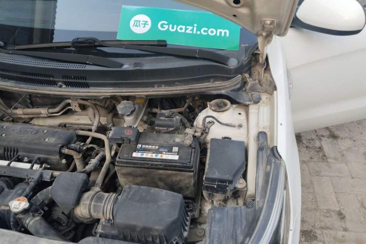 Used Kia K2 2011 Sedan 1.4L Manual Transmission GLS Engine Bay Left