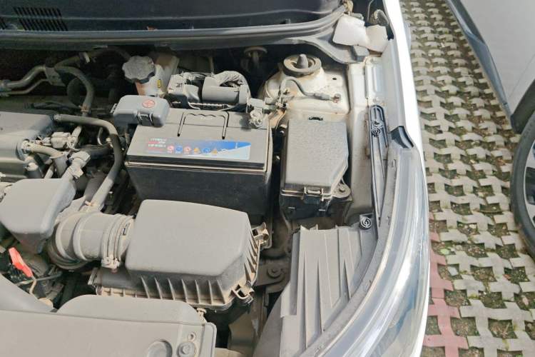 Used Kia K2 2011 Sedan 1.4L Automatic GLS Engine Bay Left