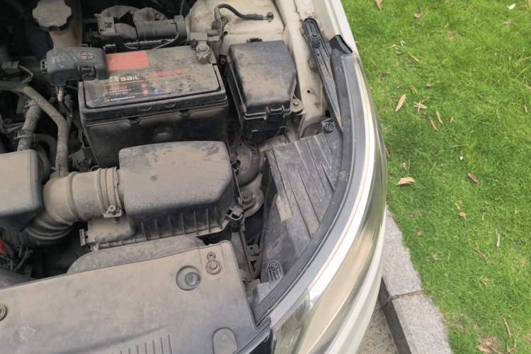 Used Kia K2 2011 Sedan 1.6L Automatic Transmission Premium Engine Bay Left